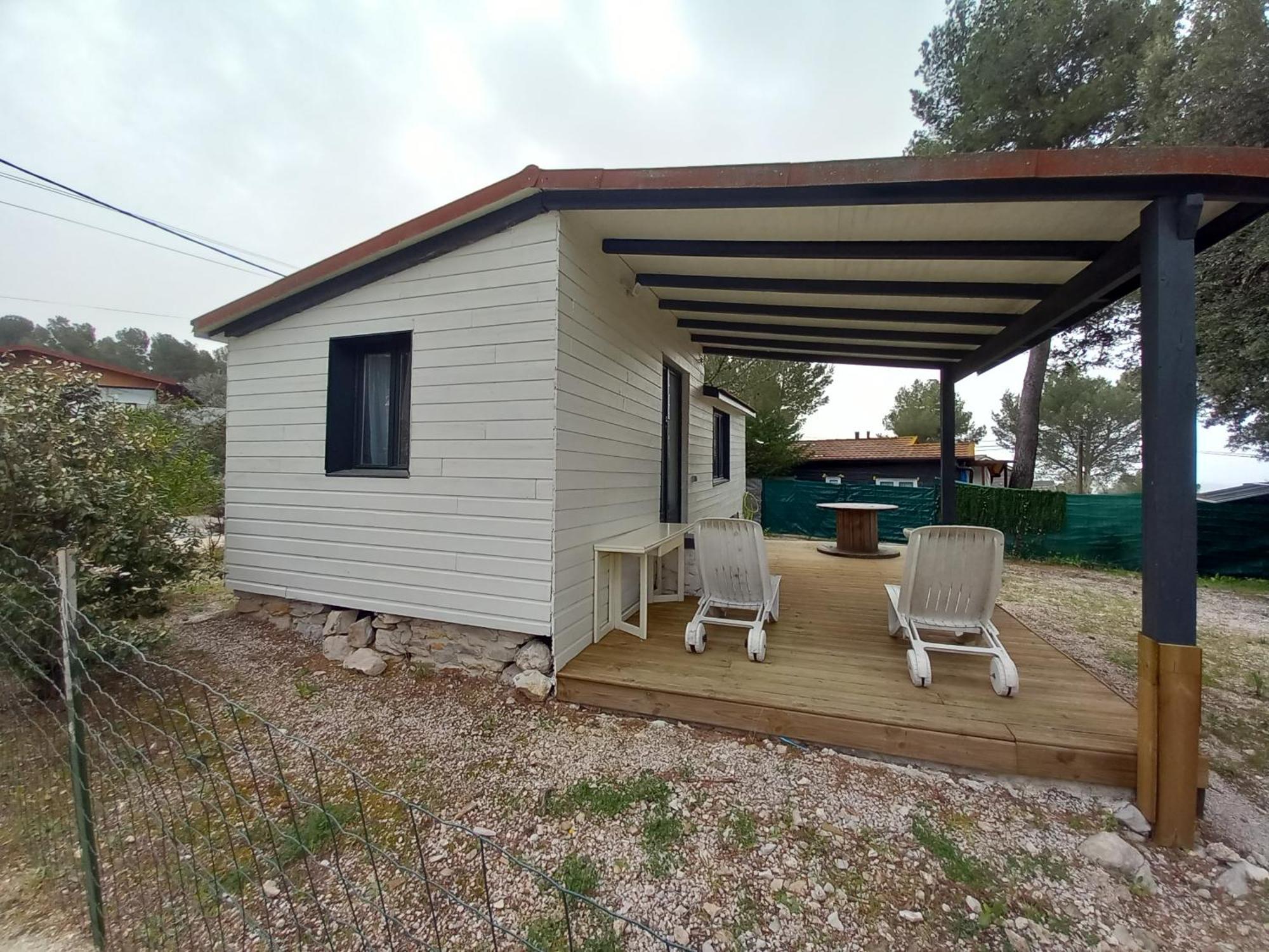 Mobilhome A Deux Pas Du Circuit Du Castellet Avec Terrasse Vue Mer Le Castellet  Exterior photo